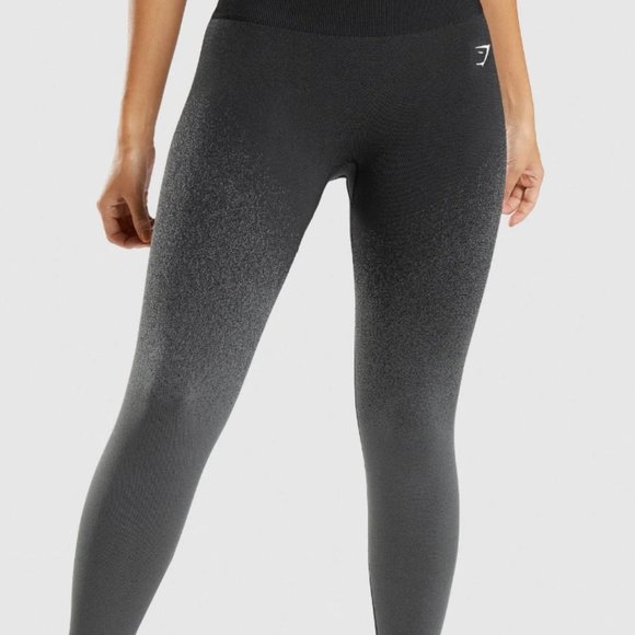 Gymshark ADAPT OMBRE SEAMLESS LEGGINGS + TOP SET - S - Black and Gray | LIKE NEW - Picture 4 of 4